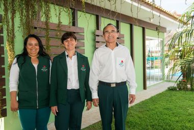 Eloy e equipe da pousada